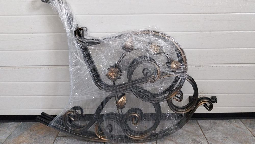 Bănci.mese.balansoare. băncuțe fier forjat