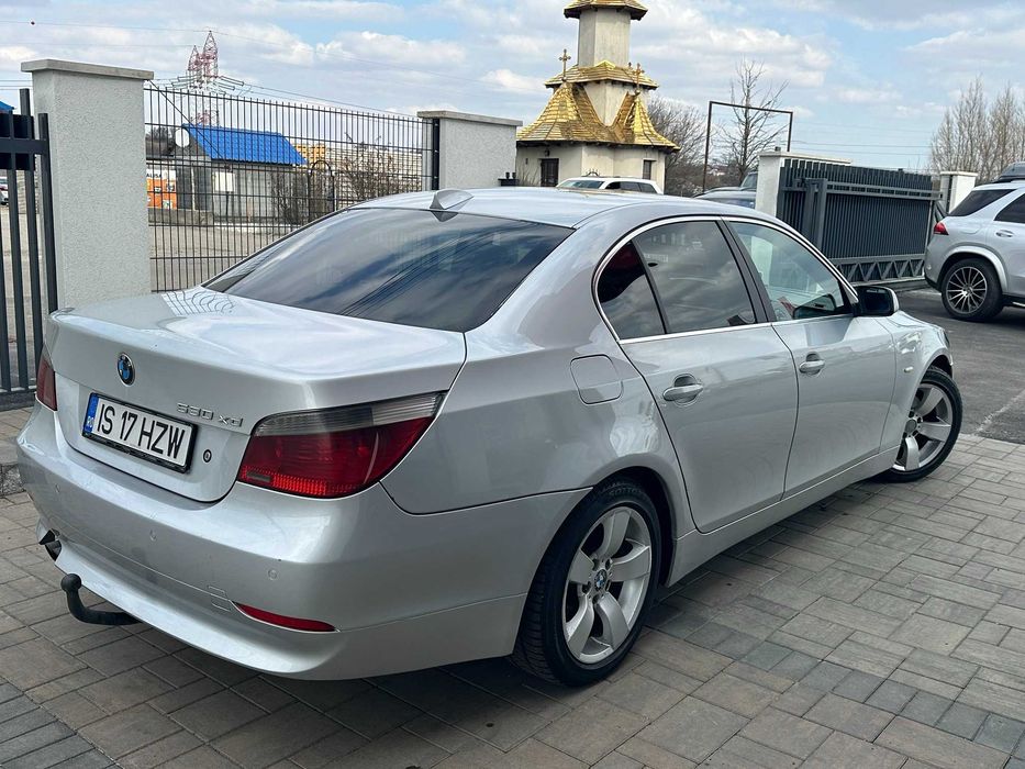 BMW 5 Series 2010 — imagine 4