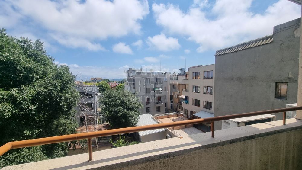 Продава се Тристаен апартамент в Варна, Общината - 84 кв.м за 2739 €/кв.м - Снимка #11