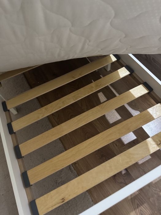 Детская кровать белая