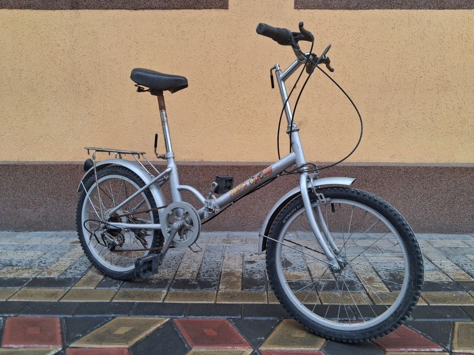 Bicicleta metropolis ideal pentru livrări