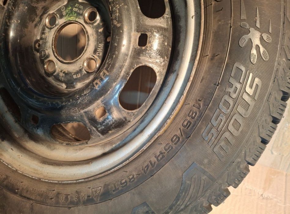 Резина 185/65/14. Зима.