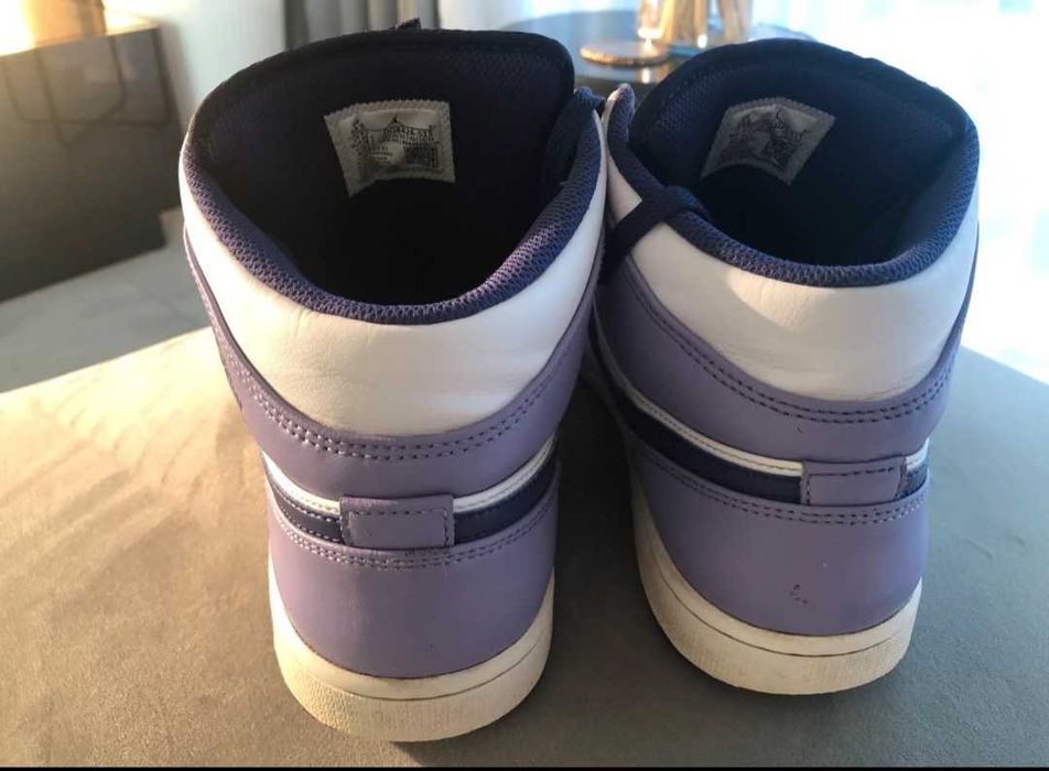 Jordan 1 mid,culoare mov,marime 44,5(28,5 cm)