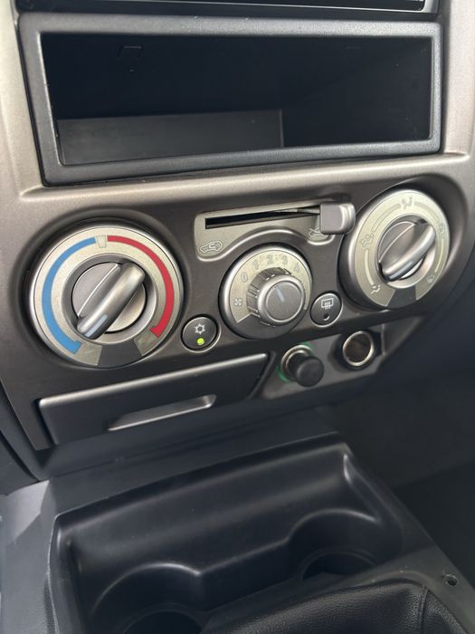 Isuzu D-Max 2009 3.0 Diesel 163 CP 4X4 Reductor Mare Mic Clima