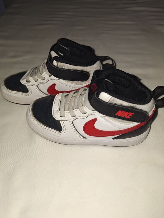 Bascheți Nike mărimea 26