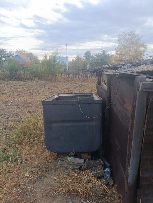 Продам дачу в цветущем саду.