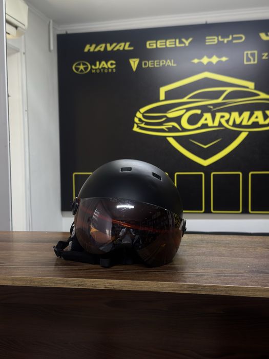 Шлем для мопедистов