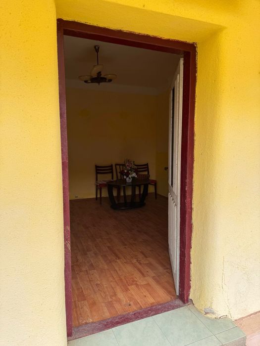 Casa de vanzare cu teren 1000mp