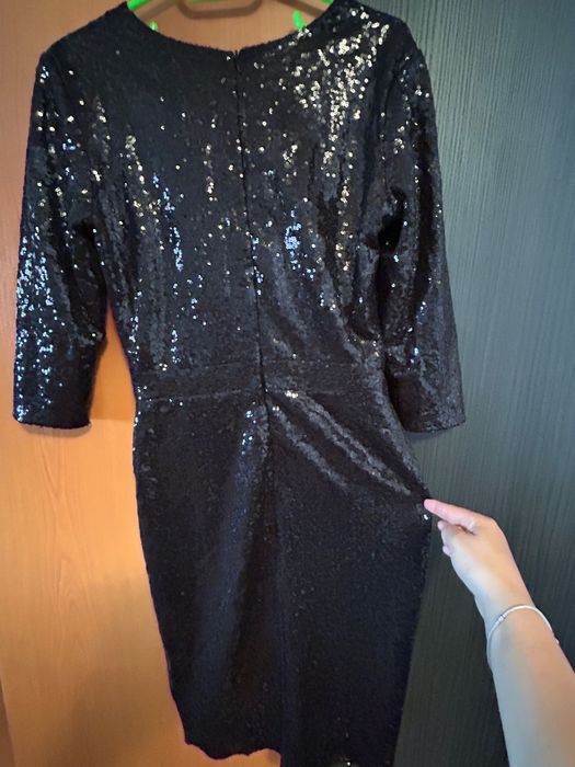 Rochie elegantă cu paiete…