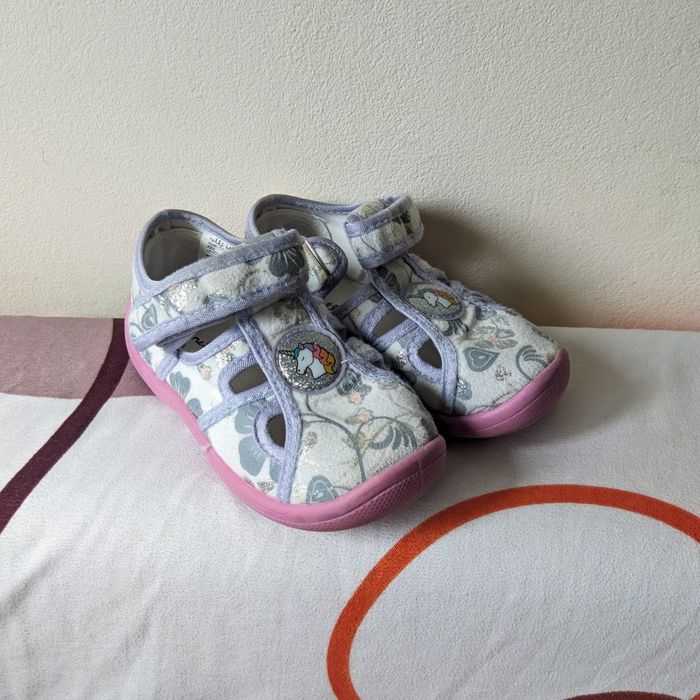 Papuci copii mărimea 25