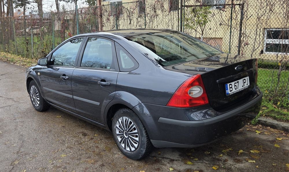 Ford focus sedan
