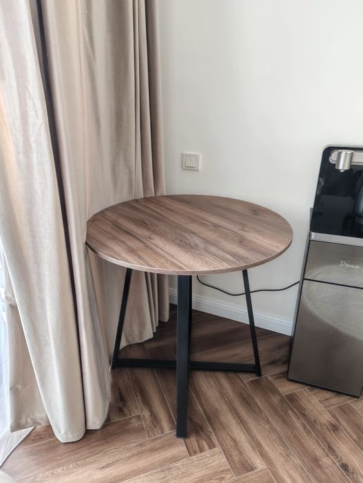 гостиничные столики