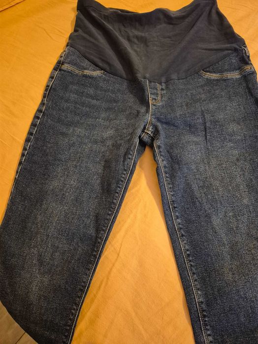 Дрехи за бременни и кърмене