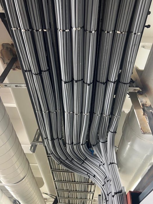 Lucrări Electrice Profesionale