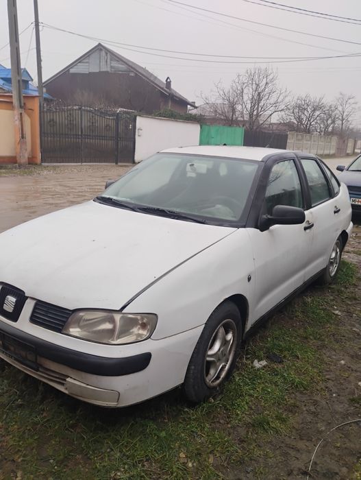 Vând mașina Seat Cordoba
