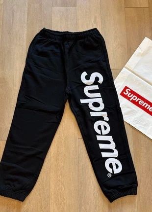 Pantaloni Supreme Negrii