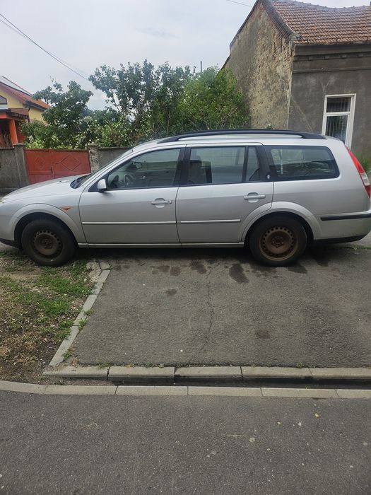 Vând ford Mondeo 1.8 benzina