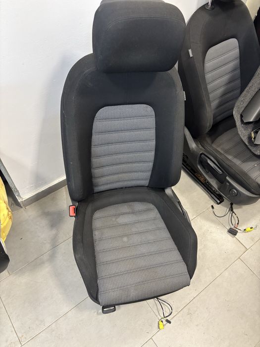 Scaun sofer Volkswagen Passat B7