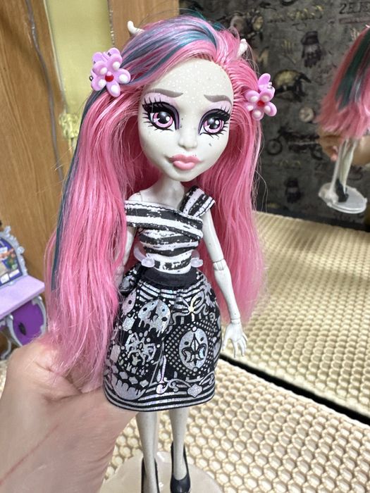 Продам куклу монстр  хай!