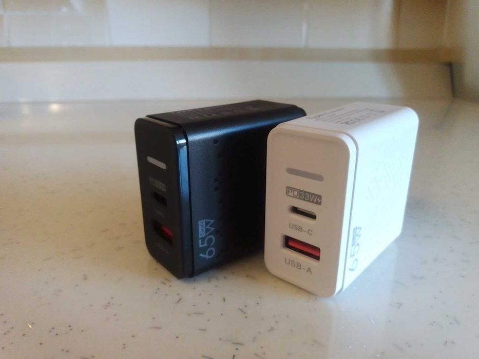 Бързо зарядно 65W за смартфони