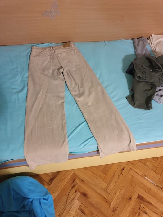 Бежови широки дънки