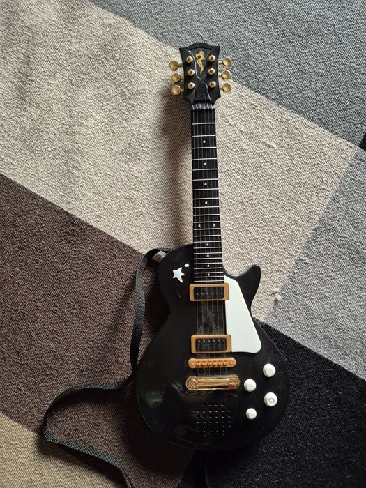 Електронна детска китара