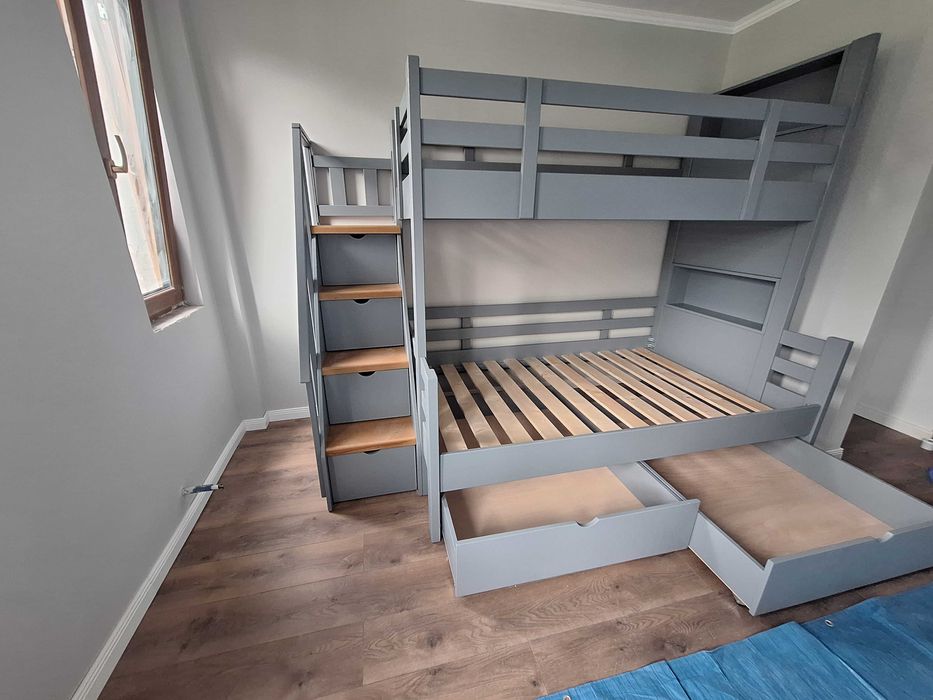 TRANSPORT GRATUIT.Pat supraetajat cu scara tip sertare.Cod 3539