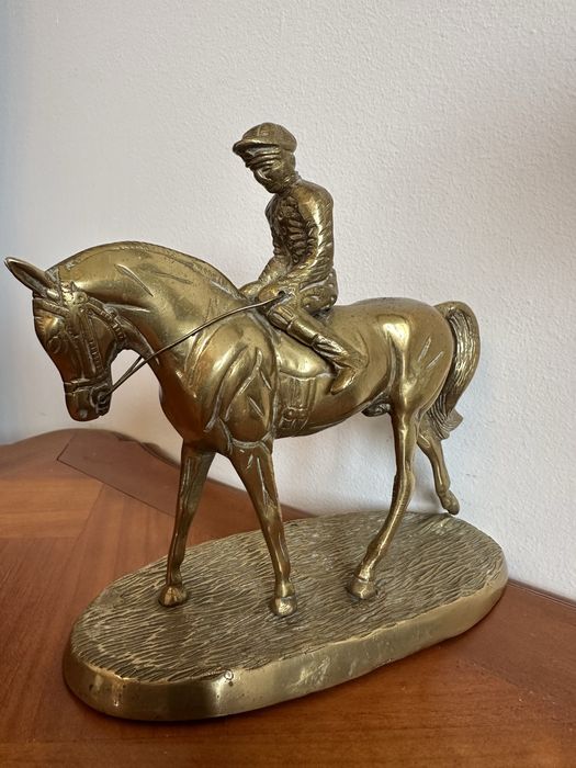 statui statuete bibelouri bronz masiv alama lemn decoratiuni scupltura