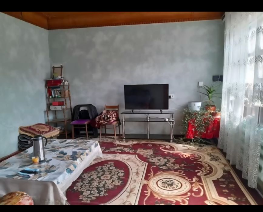 Уй сотилади 5.5 сот. Бошка бизнес учун хам кулай локацияда