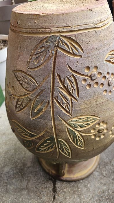 Ghiveci mare de teracotă