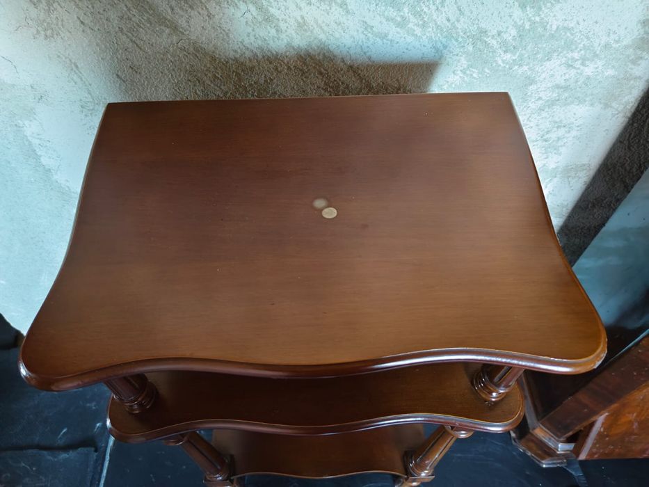 Masita decorativa sau de depozitare lemn masiv !
