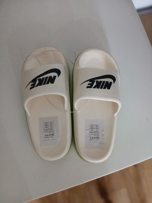 Papuci de damă  USORI