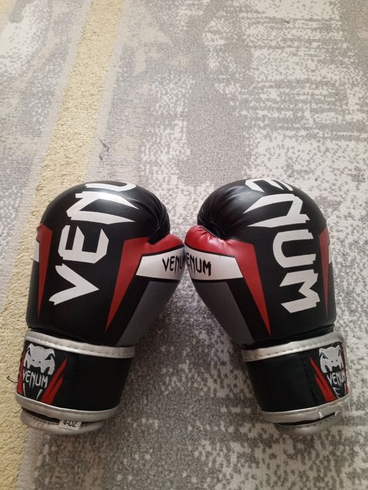 Перчатки боксерские