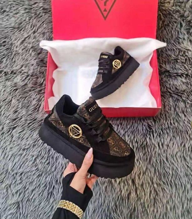 Adidasi Guess Dama ( talpa inalta )