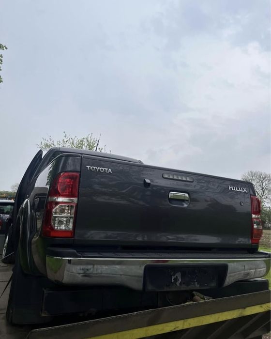 Dezmembrez Toyota Hilux 3.0 Invincinle Manuala 2012-2015