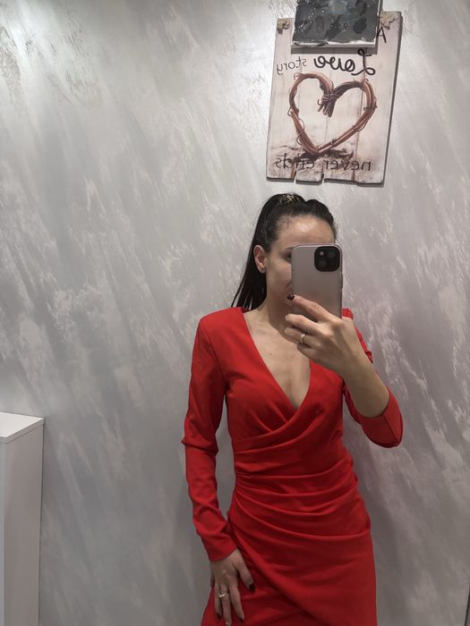 Червена рокля Зара Zara XS / S