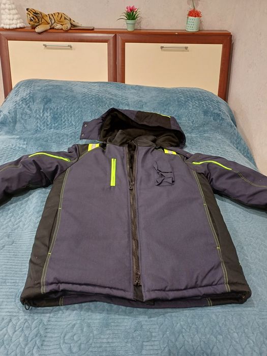 Продам спецодежда.