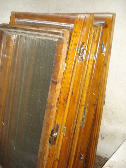 vand geamuri lemn masiv duble incuietoare balamale sticla