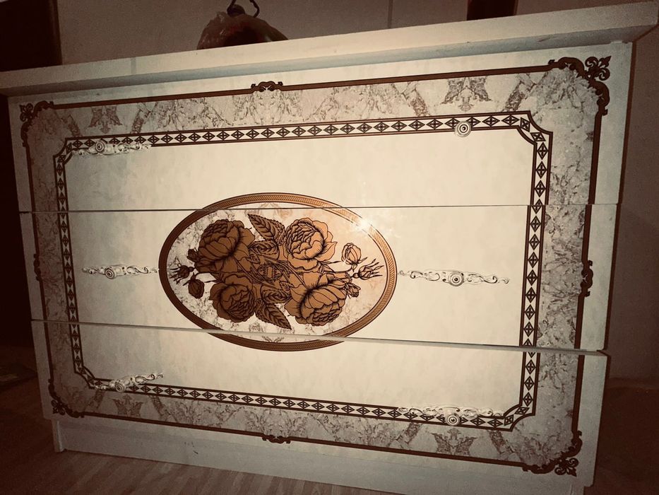 спальни шкаф и комод