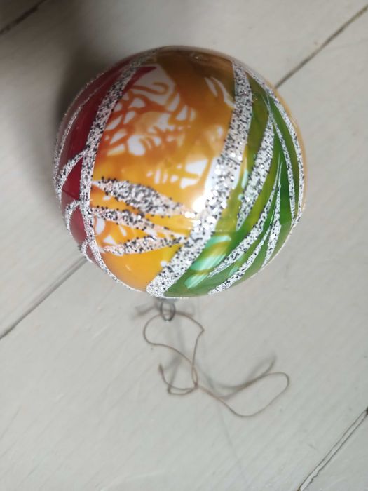 Рисувани коледни топки материал пластмаса