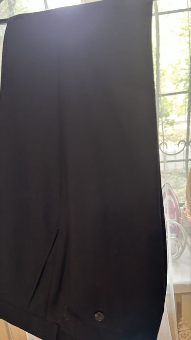 Школьные брюки Glasman продам новые!