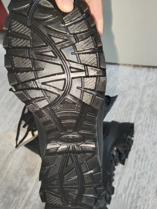 Берцы новые зима 16000