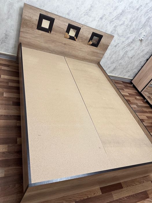 Кравать двухспальняя