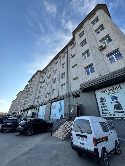 Vokzalda 2 xona bezgluxoy karopka kvartira sotiladi