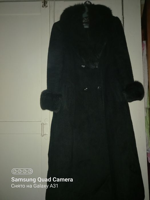 Продам срочно зимнее пальто