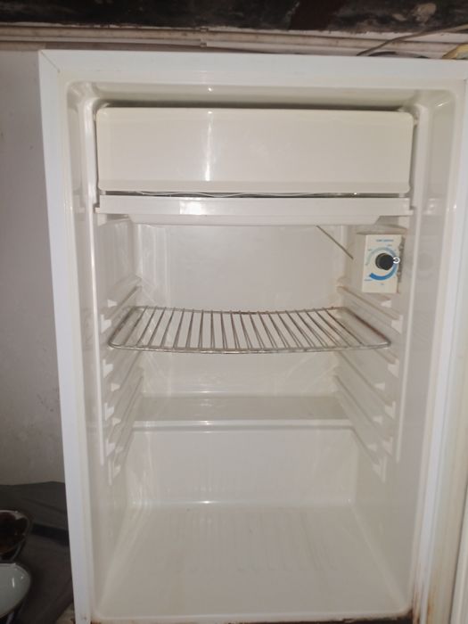 Haladelnik sotiladi.marazelnikchasi yaxshi ishlaydi. Matori yangi