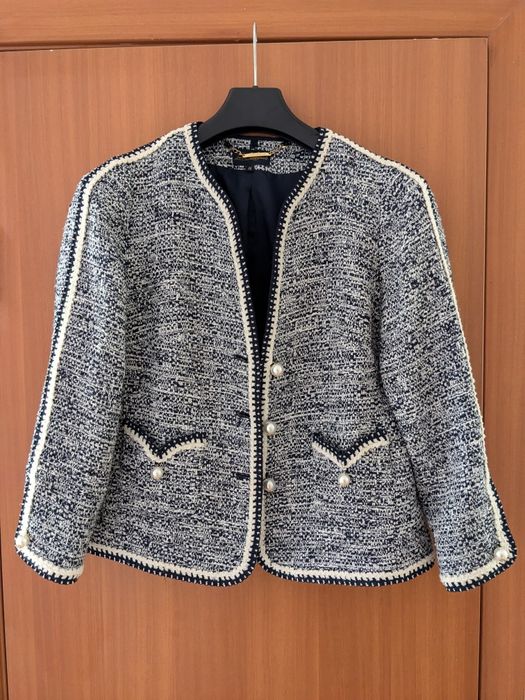 Продам женский костюм