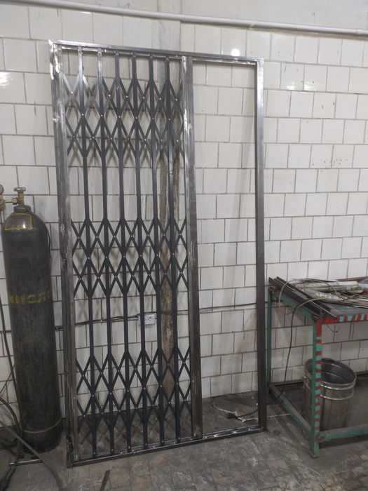 Решетки перила стеклянные ворота будки из сэндвич панелей под ключ пан