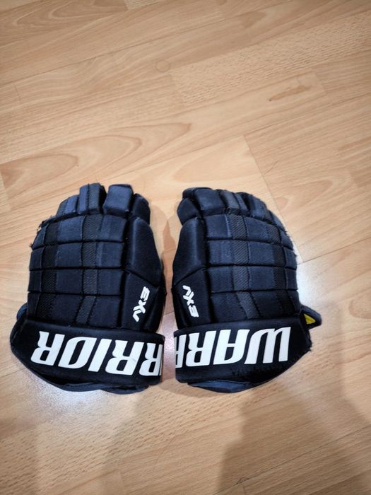 Перчатки хоккейные WARRIOR