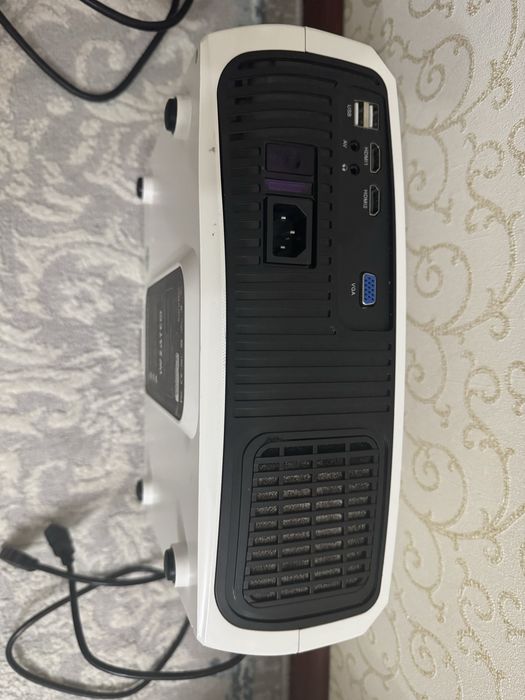 Проектор  Wzatco C4